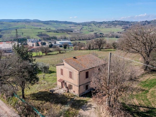 casa indipendente in vendita a Gualdo Cattaneo