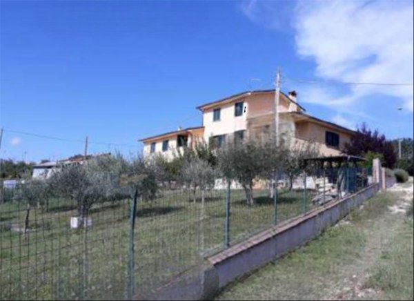 casa indipendente in vendita a Gualdo Cattaneo