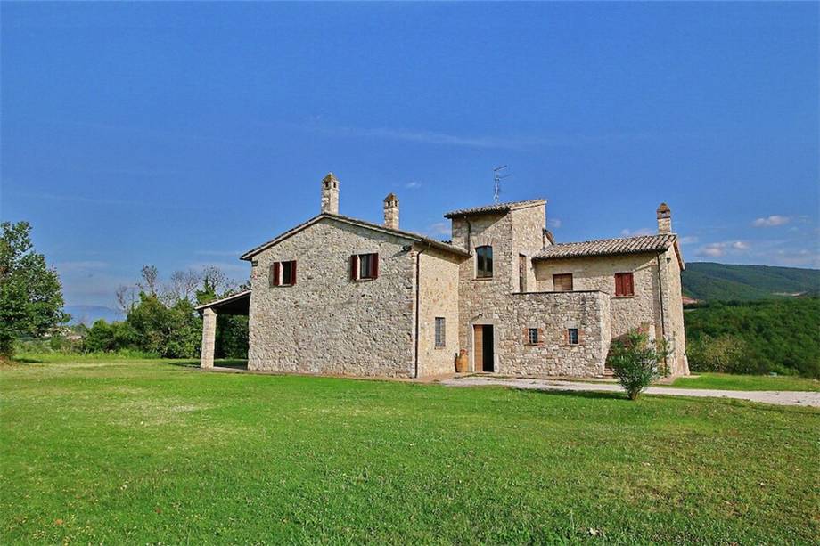 casa indipendente in vendita a Gualdo Cattaneo in zona Torri