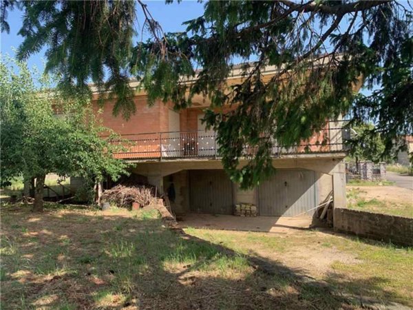casa indipendente in vendita a Gualdo Cattaneo in zona San Terenziano