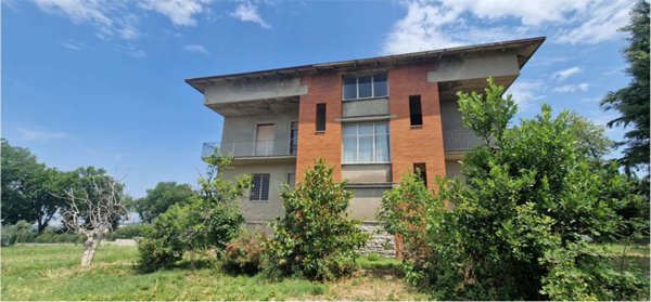 casa indipendente in vendita a Gualdo Cattaneo in zona San Terenziano