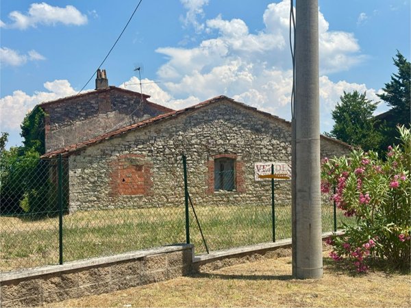 casale in vendita a Gualdo Cattaneo in zona Collesecco