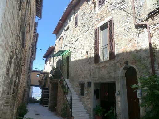 appartamento in vendita a Gualdo Cattaneo in zona San Terenziano