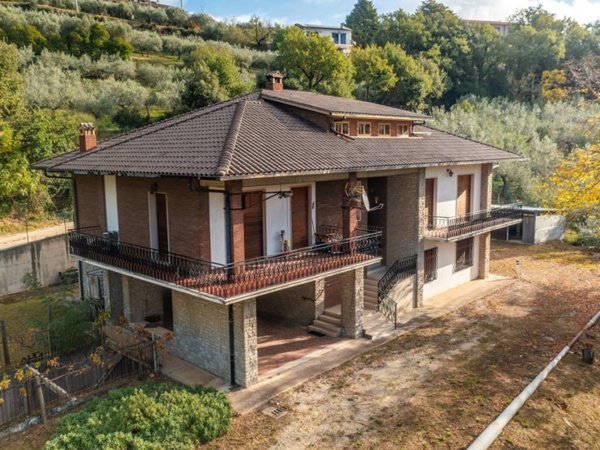 casa indipendente in vendita a Gualdo Cattaneo