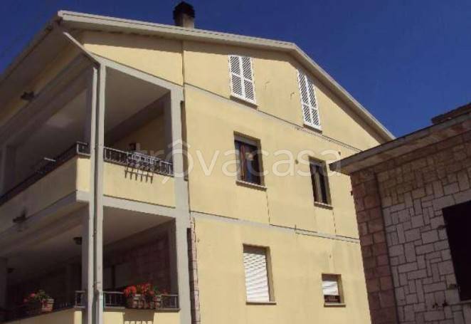 appartamento in vendita a Gualdo Cattaneo in zona Grutti