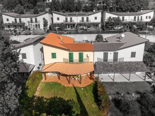 casa indipendente in vendita a Gualdo Cattaneo