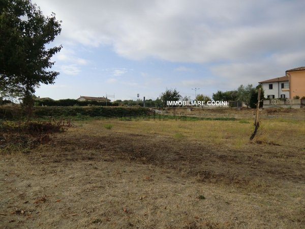 terreno edificabile in vendita a Gualdo Cattaneo in zona San Terenziano