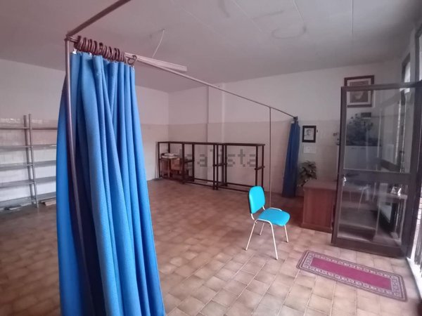 locale commerciale in vendita a Gualdo Cattaneo