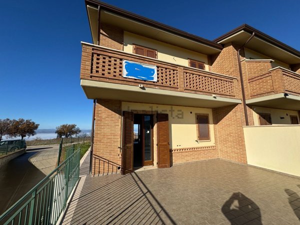 pentavano in vendita a Gualdo Cattaneo in zona San Terenziano