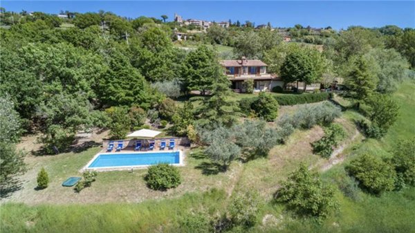 casa indipendente in vendita a Gualdo Cattaneo in zona San Terenziano