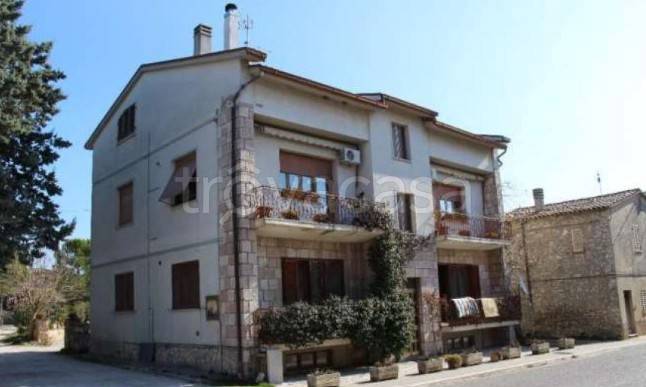 appartamento in vendita a Gualdo Cattaneo in zona Grutti