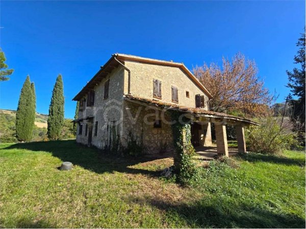 casa indipendente in vendita a Gualdo Cattaneo in zona San Terenziano