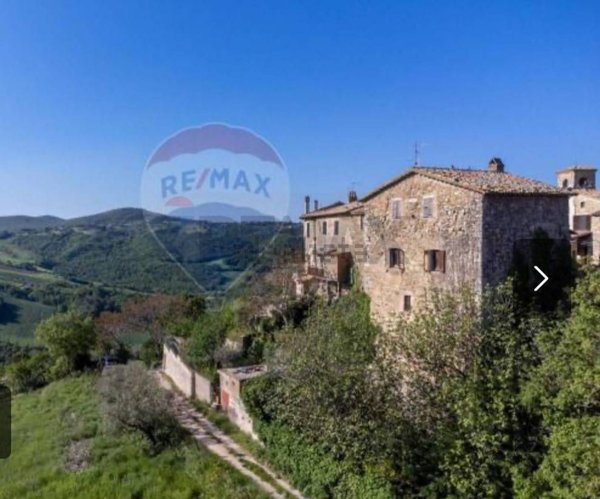 quadrivano in vendita a Gualdo Cattaneo in zona Saragano