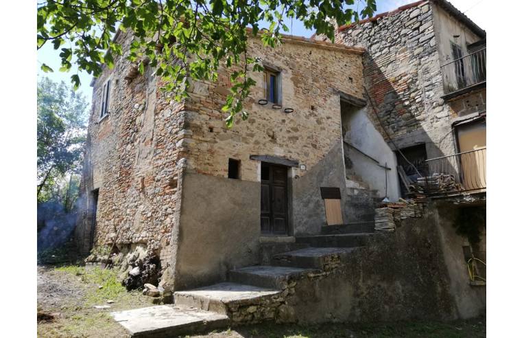 casa indipendente in vendita a Gualdo Cattaneo in zona Marcellano