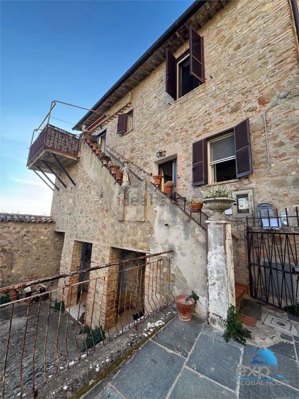 appartamento in vendita a Gualdo Cattaneo in zona Pozzo