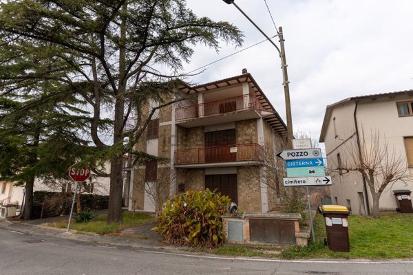 casa semindipendente in vendita a Gualdo Cattaneo in zona Pozzo