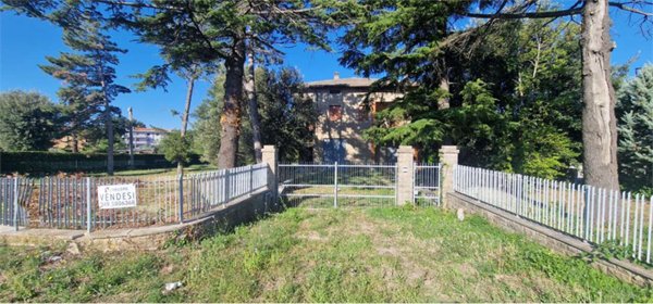 casa indipendente in vendita a Gualdo Cattaneo in zona San Terenziano