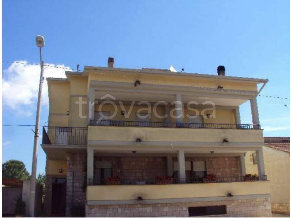 appartamento in vendita a Gualdo Cattaneo in zona Grutti