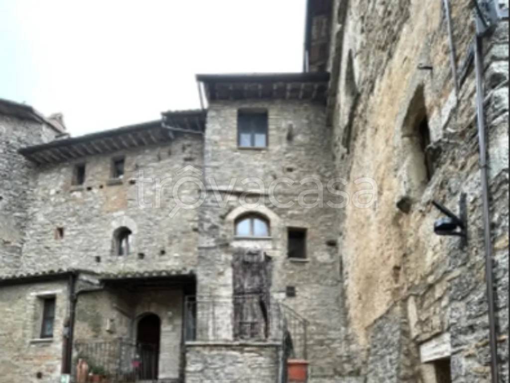 appartamento in vendita a Gualdo Cattaneo in zona Grutti