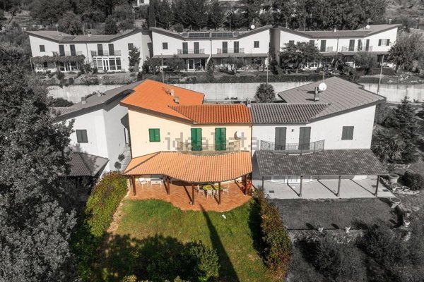 casa indipendente in vendita a Gualdo Cattaneo