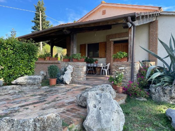 casa indipendente in vendita a Gualdo Cattaneo