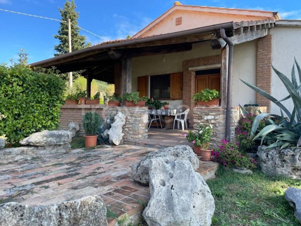 casa indipendente in vendita a Gualdo Cattaneo