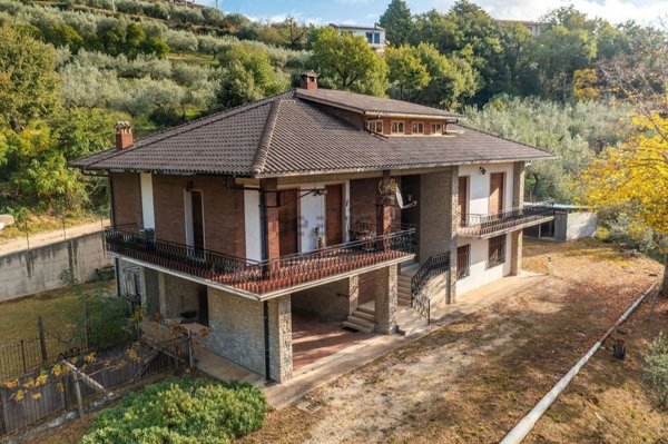casa indipendente in vendita a Gualdo Cattaneo
