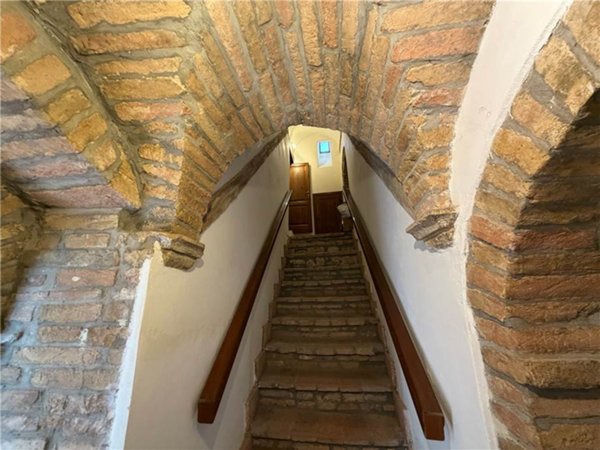casa indipendente in vendita a Gualdo Cattaneo in zona Saragano