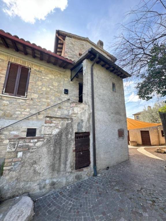 appartamento in vendita a Gualdo Cattaneo in zona Marcellano