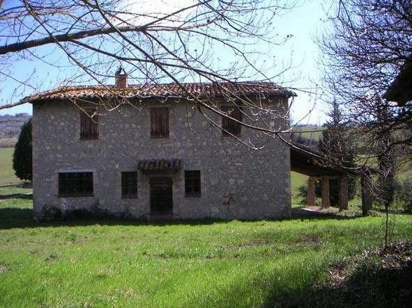 casa indipendente in vendita a Gualdo Cattaneo in zona San Terenziano
