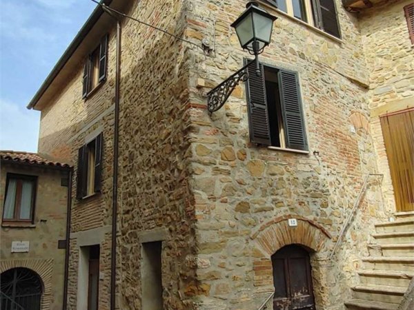 casa indipendente in vendita a Gualdo Cattaneo in zona Saragano