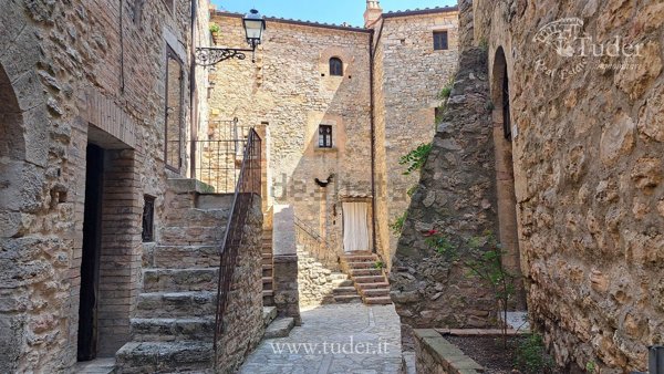 appartamento in vendita a Gualdo Cattaneo in zona Torri
