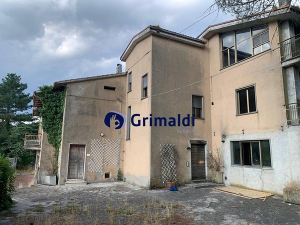 casa indipendente in vendita a Gualdo Cattaneo in zona Torri