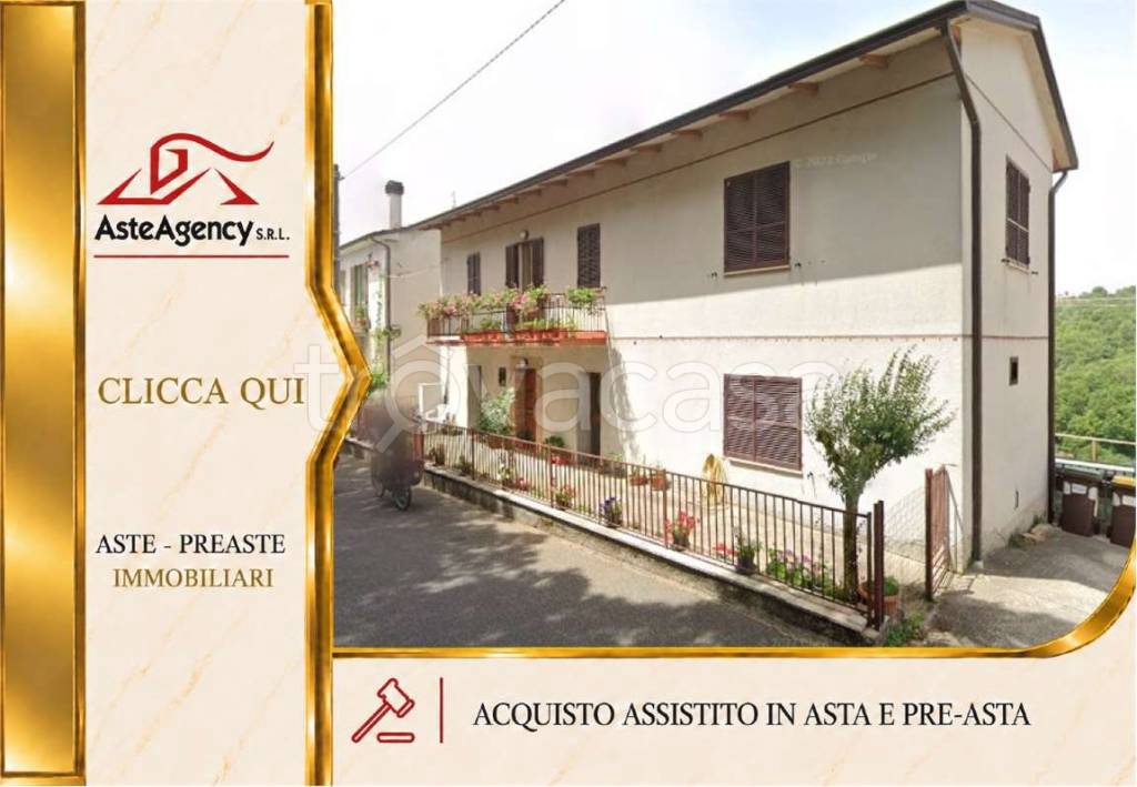 casa indipendente in vendita a Gualdo Cattaneo in zona Pozzo