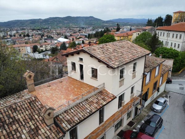 casa indipendente in vendita a Gualdo Tadino