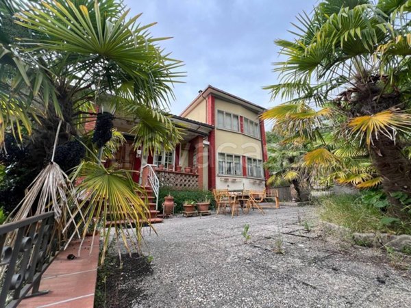 casa indipendente in vendita a Gualdo Tadino