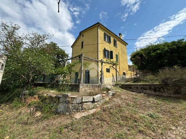 casa indipendente in vendita a Gualdo Tadino