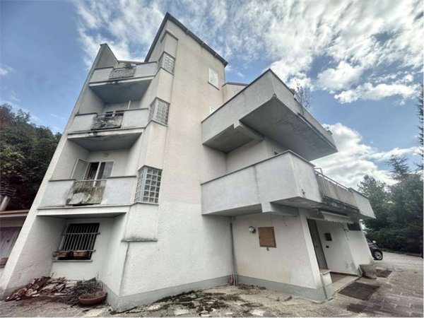 casa indipendente in vendita a Gualdo Tadino