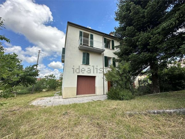 casa indipendente in vendita a Gualdo Tadino