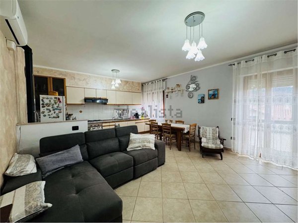 casa indipendente in vendita a Gualdo Tadino