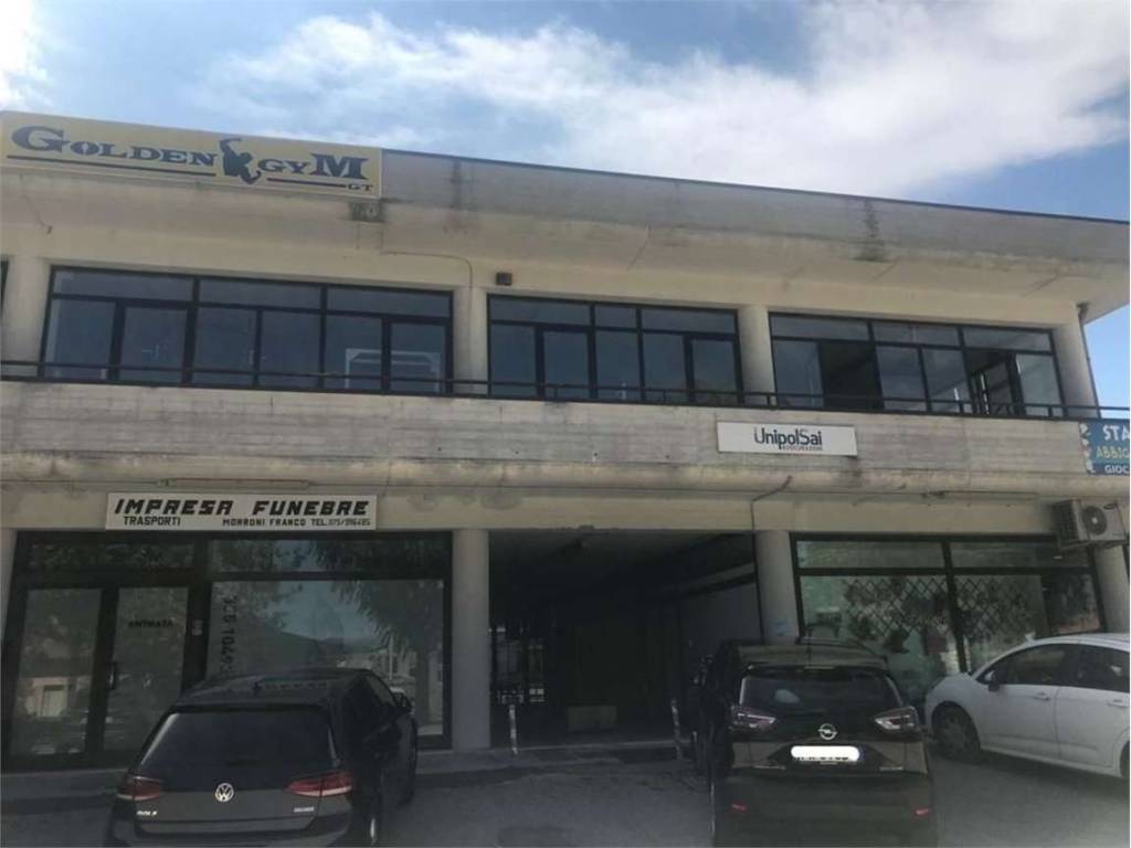 negozio in vendita a Gualdo Tadino
