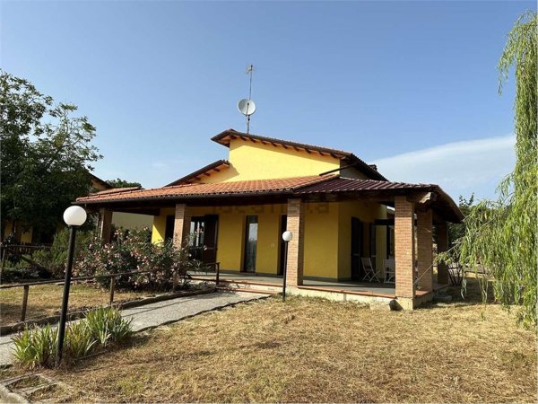 casa indipendente in vendita a Gualdo Tadino