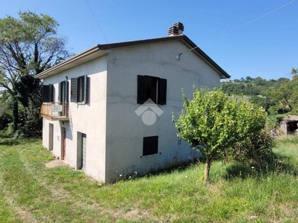 casa indipendente in vendita a Gualdo Tadino
