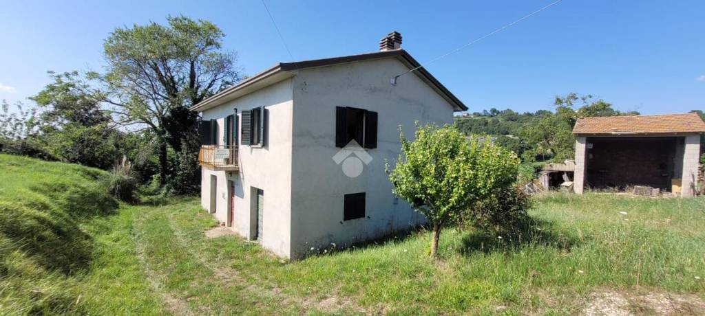 casa indipendente in vendita a Gualdo Tadino