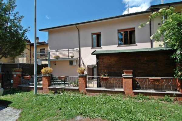 appartamento in vendita a Gualdo Tadino in zona Cerqueto