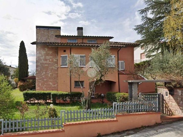 casa indipendente in vendita a Gualdo Tadino in zona San Pellegrino