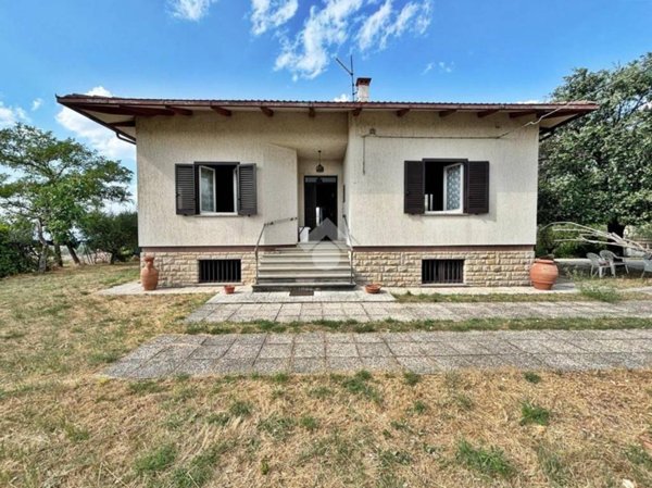 casa indipendente in vendita a Gualdo Tadino