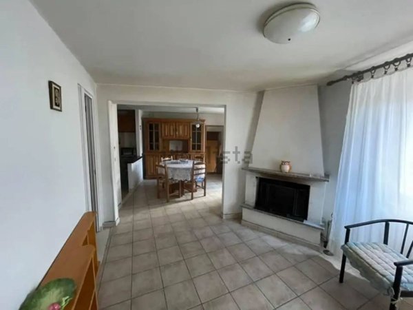 casa indipendente in vendita a Gualdo Tadino