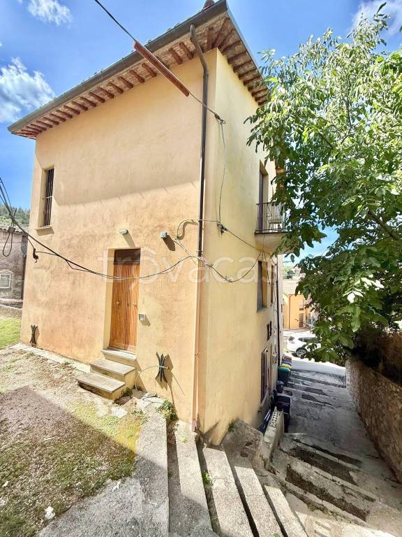 casa indipendente in vendita a Gualdo Tadino