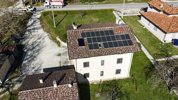 casa indipendente in vendita a Gualdo Tadino